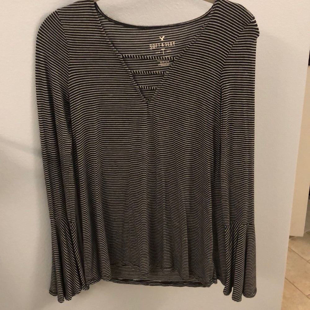 Women”s American Eagle blouse